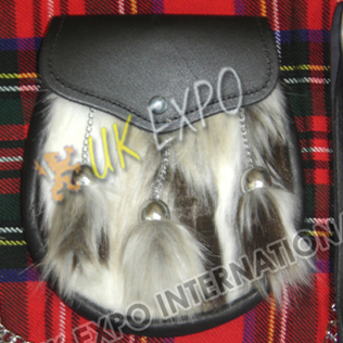 Multi Color Fur Artificial with Simple Flap and 3 tessels