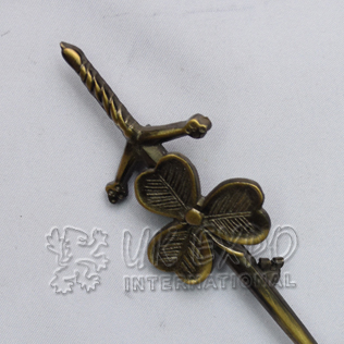 Shamrock Kilt Pin brass antique