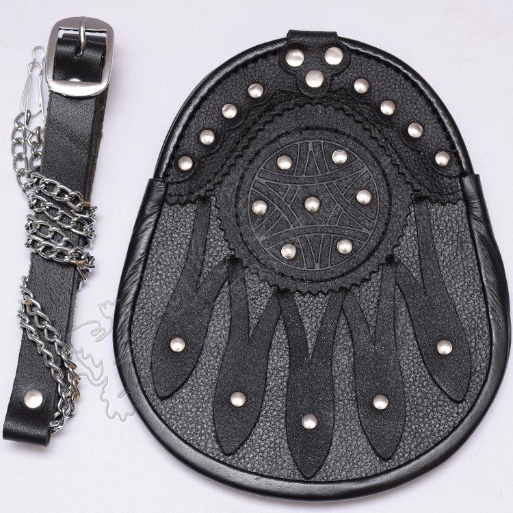 Leaf Stud Black Cowhide Leather Sporran