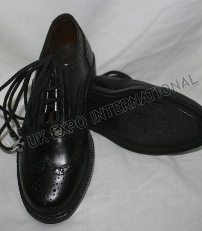 Black Ghillie Brogues Leather Upper With Rubber Sole