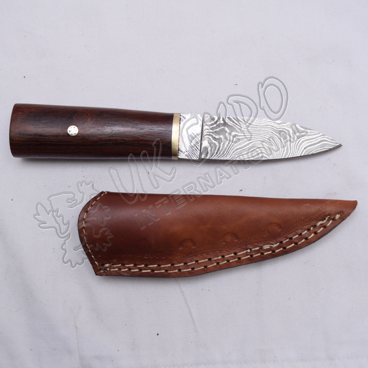 Damascus Blade Knife Wooden Handle Leather Sheath