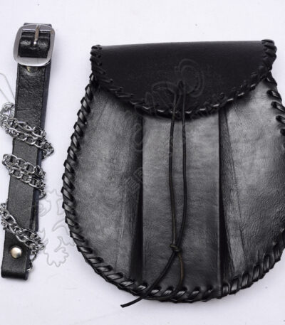 Edge Corner Braiding Black Sporran