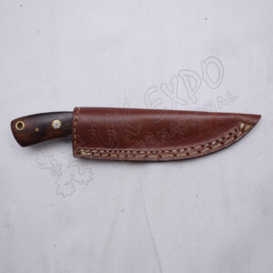 Damascus blade knife for kilt lover beautiful wooden and bone handle style