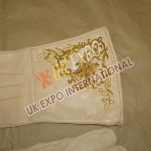 Gentle Glove with Embroidery Cream color