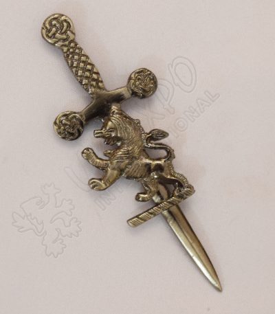 Lampert Lion Shiny Antique Kilt Pin