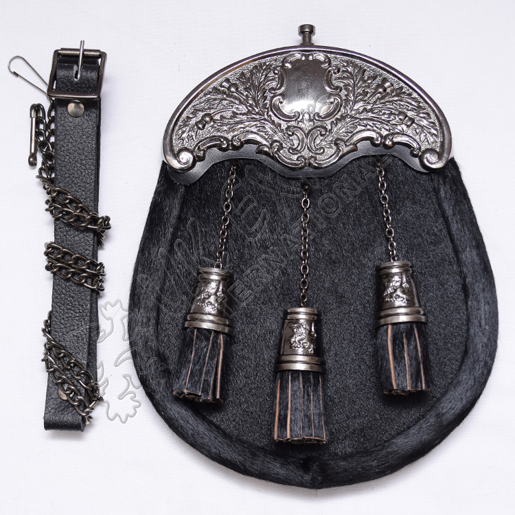 Antique Thistle Cantle Black Goat Skin Sporran