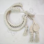 Shacko Hat Cord White Silk material