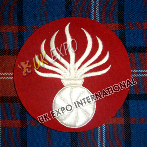 White large Granada on red wool 140MM X 93MM - Image 1